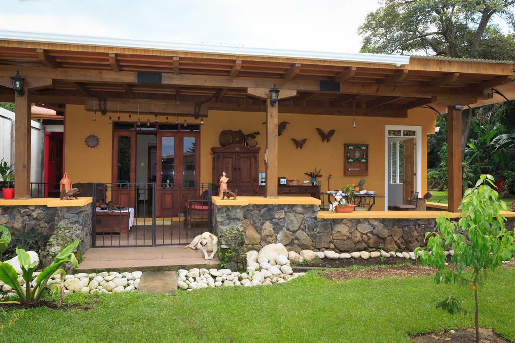 Airport Rio Segundo Studio Bed & Breakfast Alajuela Exterior photo